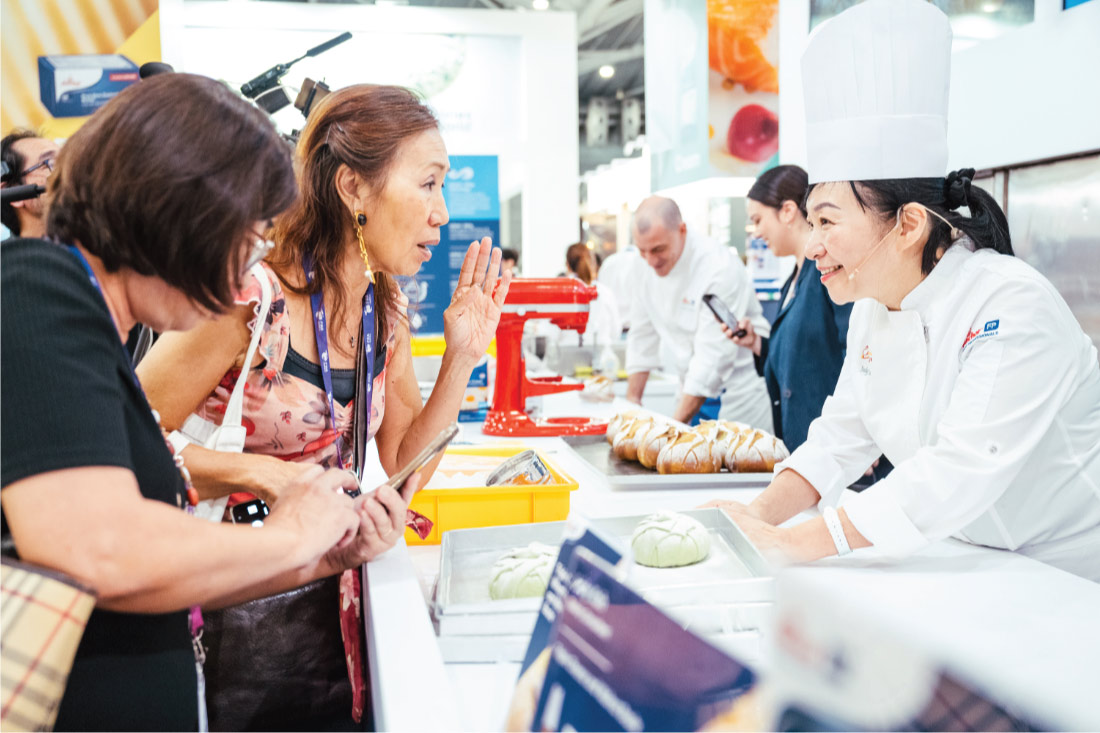 Chef Judy Koh sharing her expert bread-making secrets.